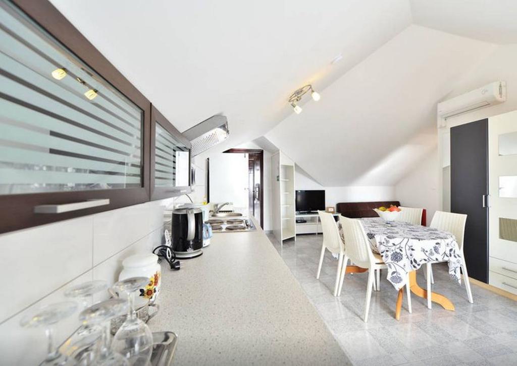 Apartments Sanda 2 Promajna Pokoj fotografie